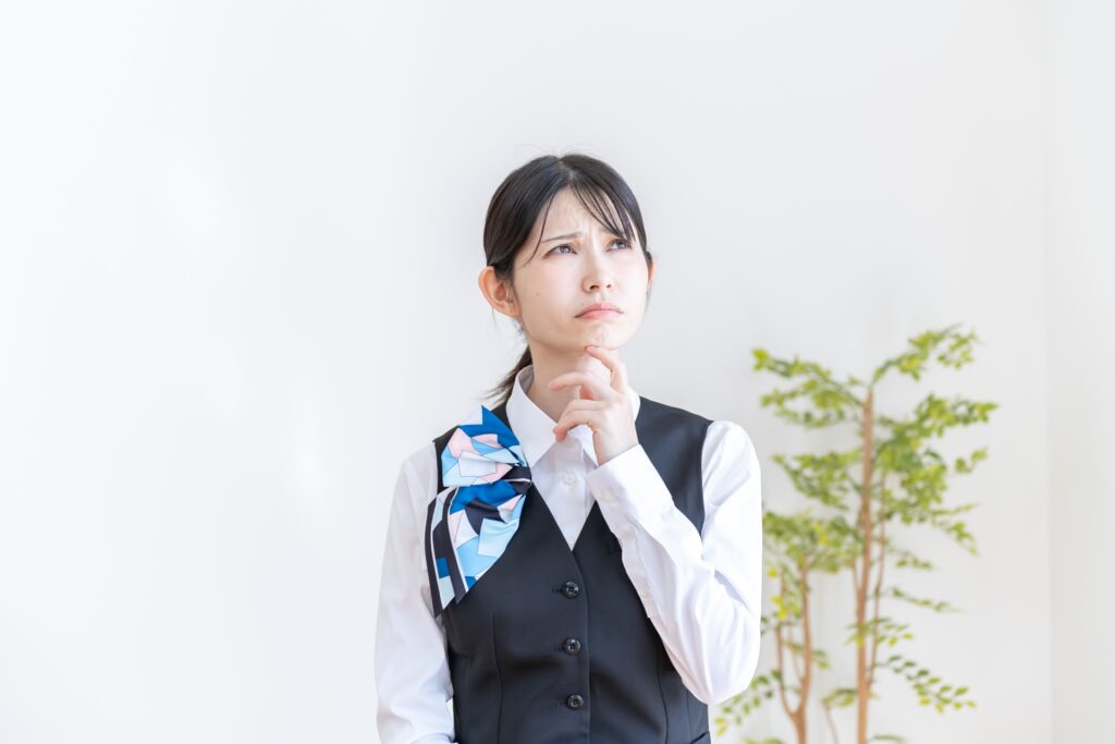 リボンをつけた女性