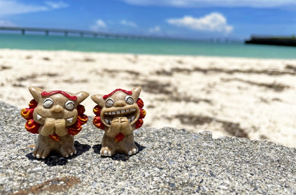 シーサーと海