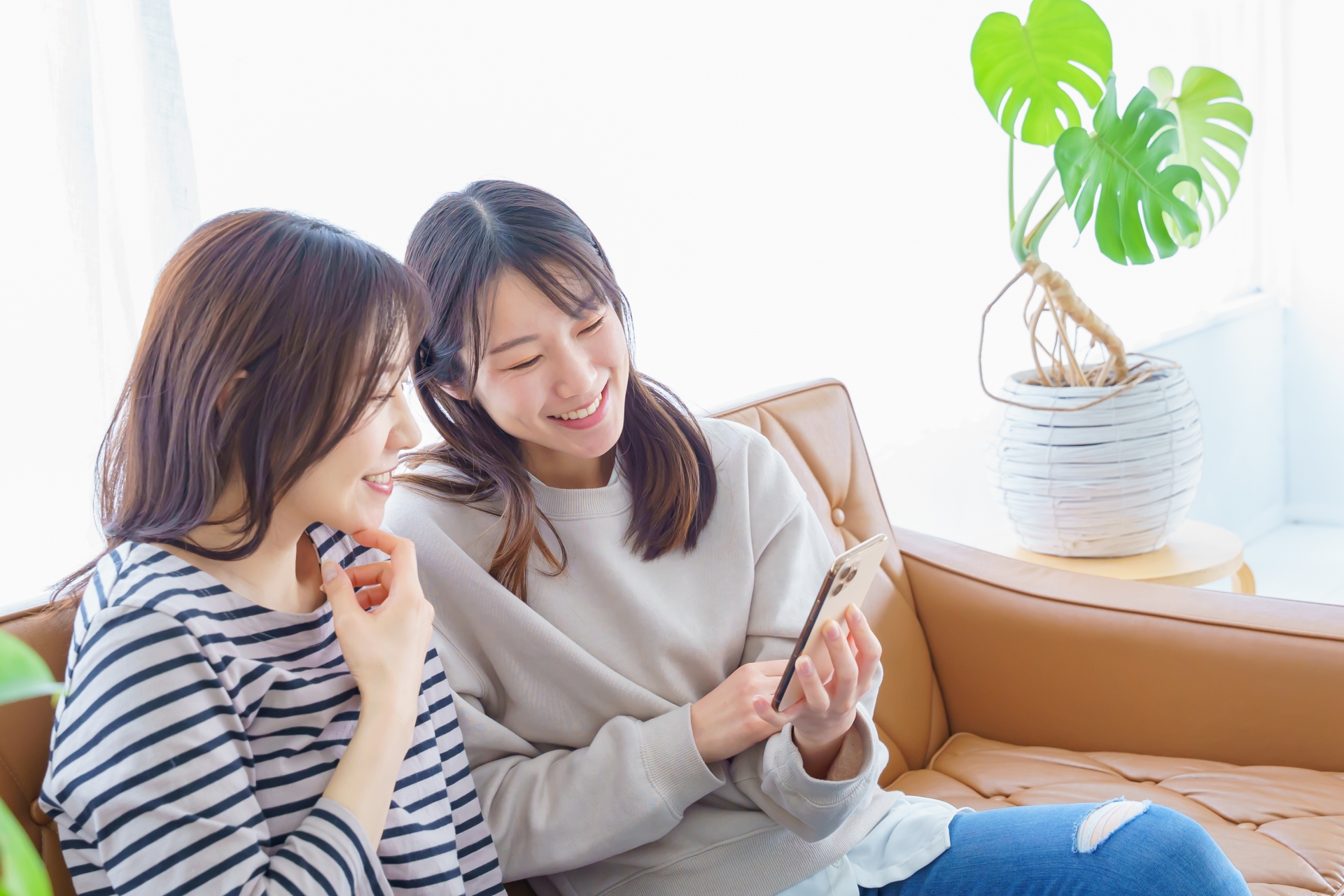 友達とリゾートバイトするのはOK？メリットや注意点、友達づくりのコツを解説