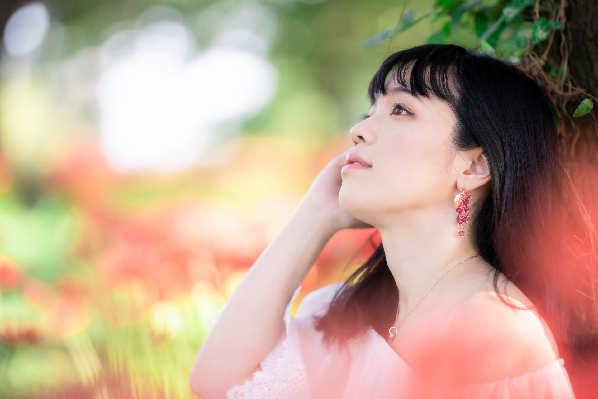 リゾートバイトにピアスはOK？ピアスOKな求人の特徴や身だしなみの基本ルールを解説